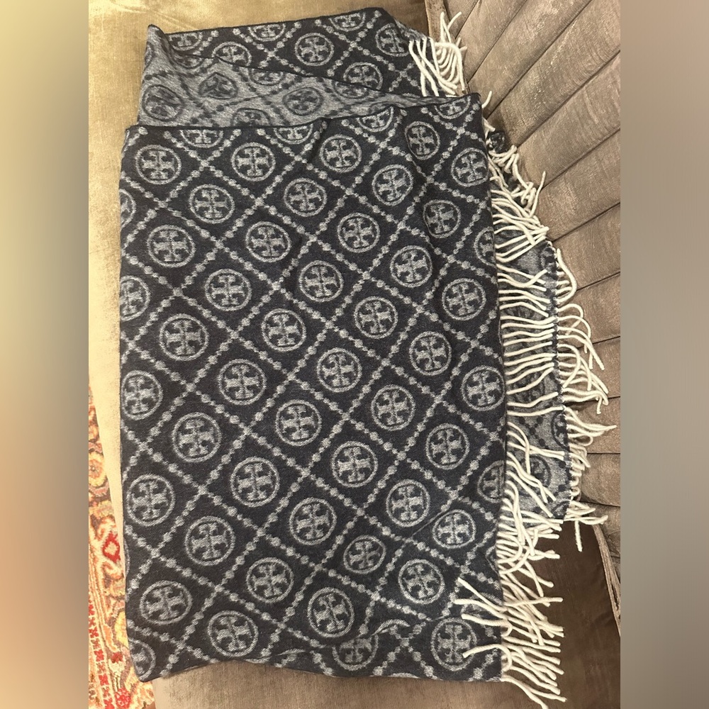 Tory Burch 100% Wool XL Scarf/Shawl
